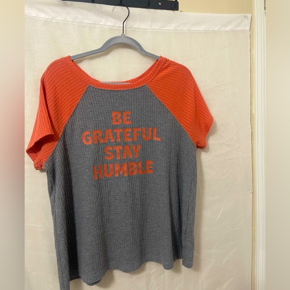 ❤️ TORRID Grateful Grey & Hot Coral Waffle Knit Tee - Picture 6 of 6